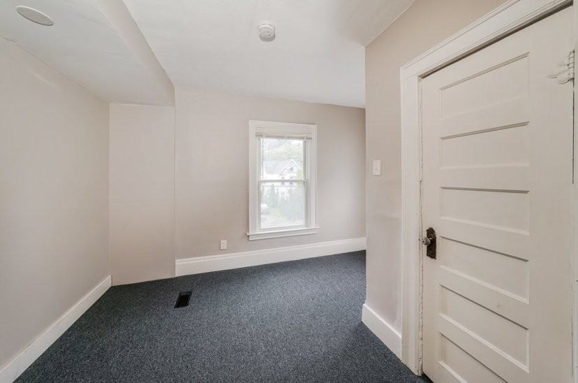 19704 Salisbury St - Photo 5 of 7