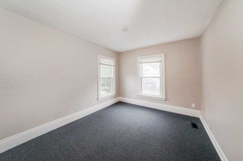 19704 Salisbury St - Photo 6 of 7