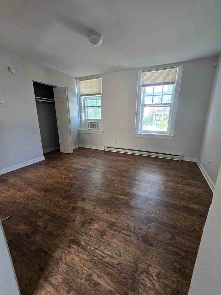 1022 Maplewood Ave #14 - Photo 5 of 11