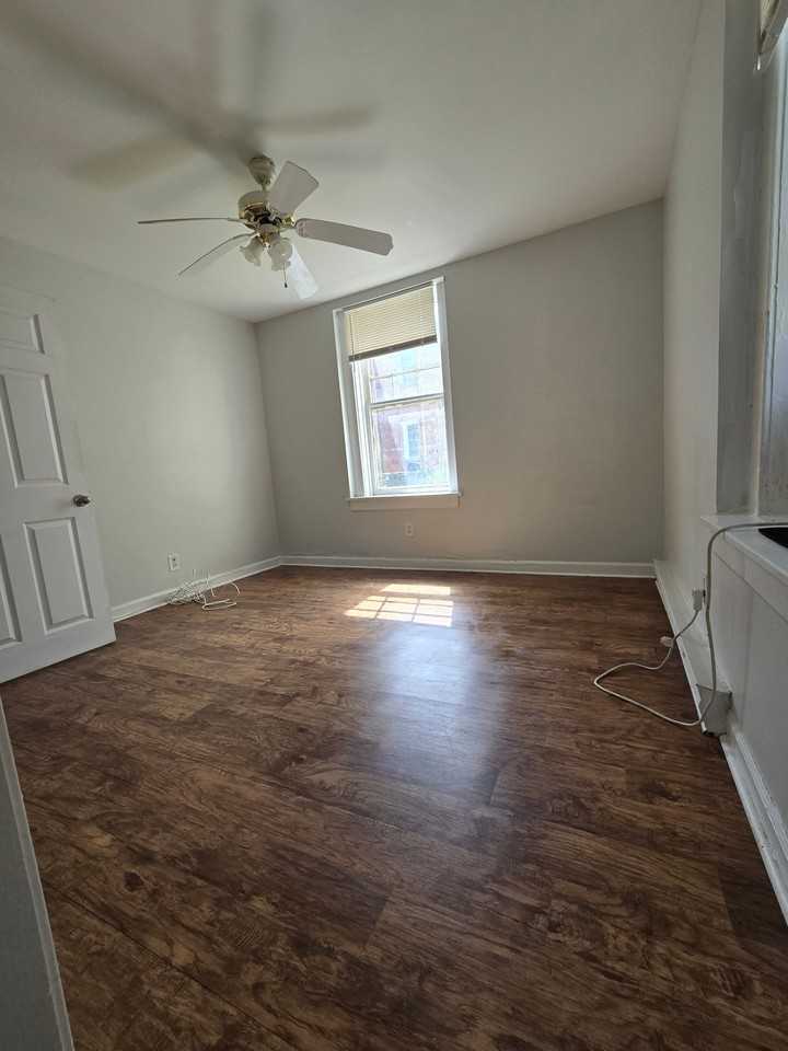 1022 Maplewood Ave #14 - Photo 7 of 11