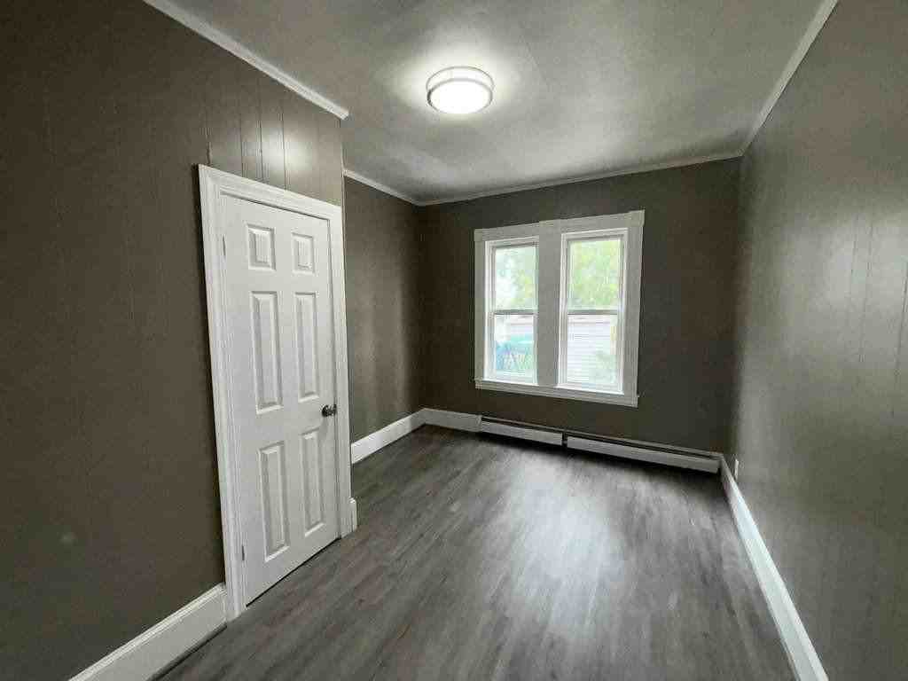 208 Bruce St #1 - Photo 2 of 17