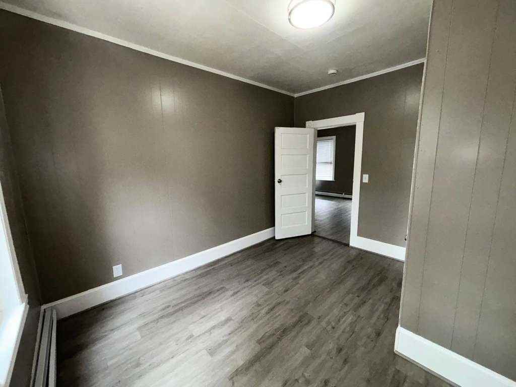 208 Bruce St #1 - Photo 3 of 17
