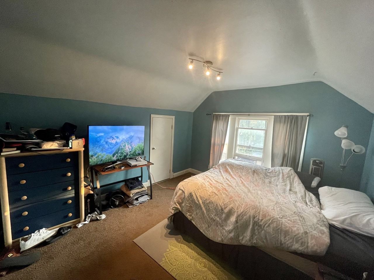 2529 Pleasant Ave #2 - Photo 3 of 12