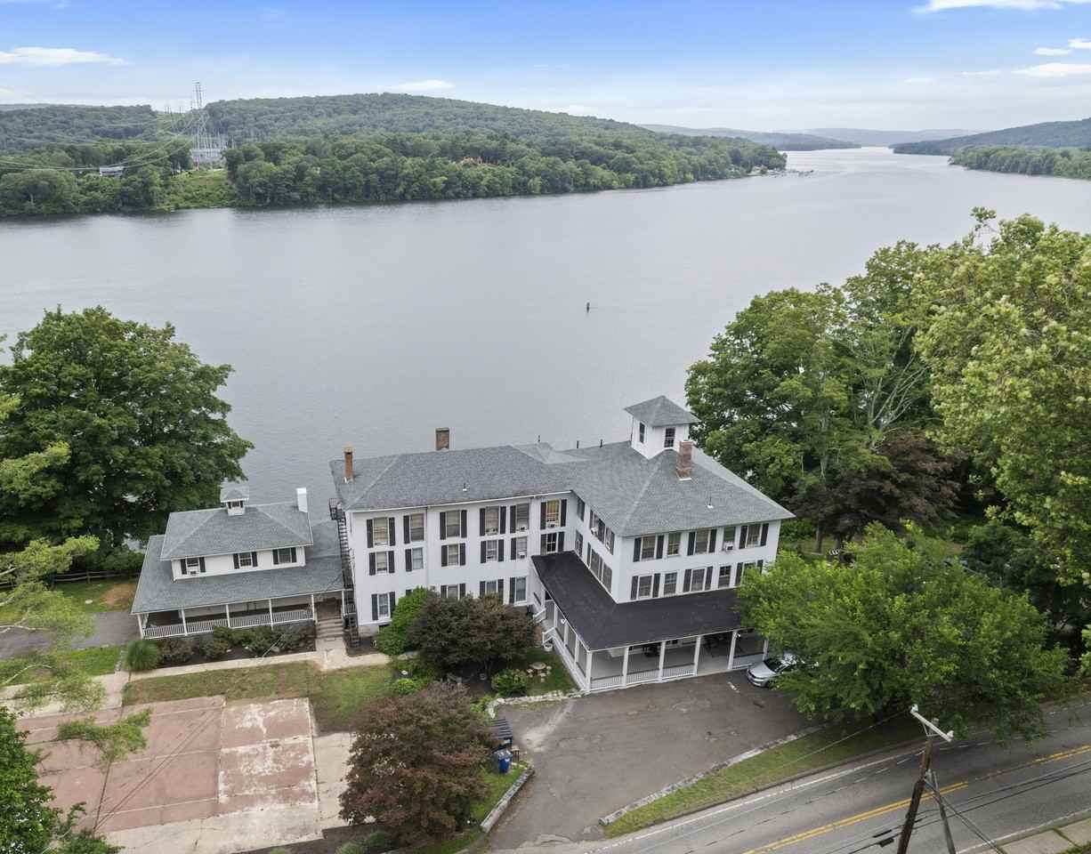 83 Main St #1B