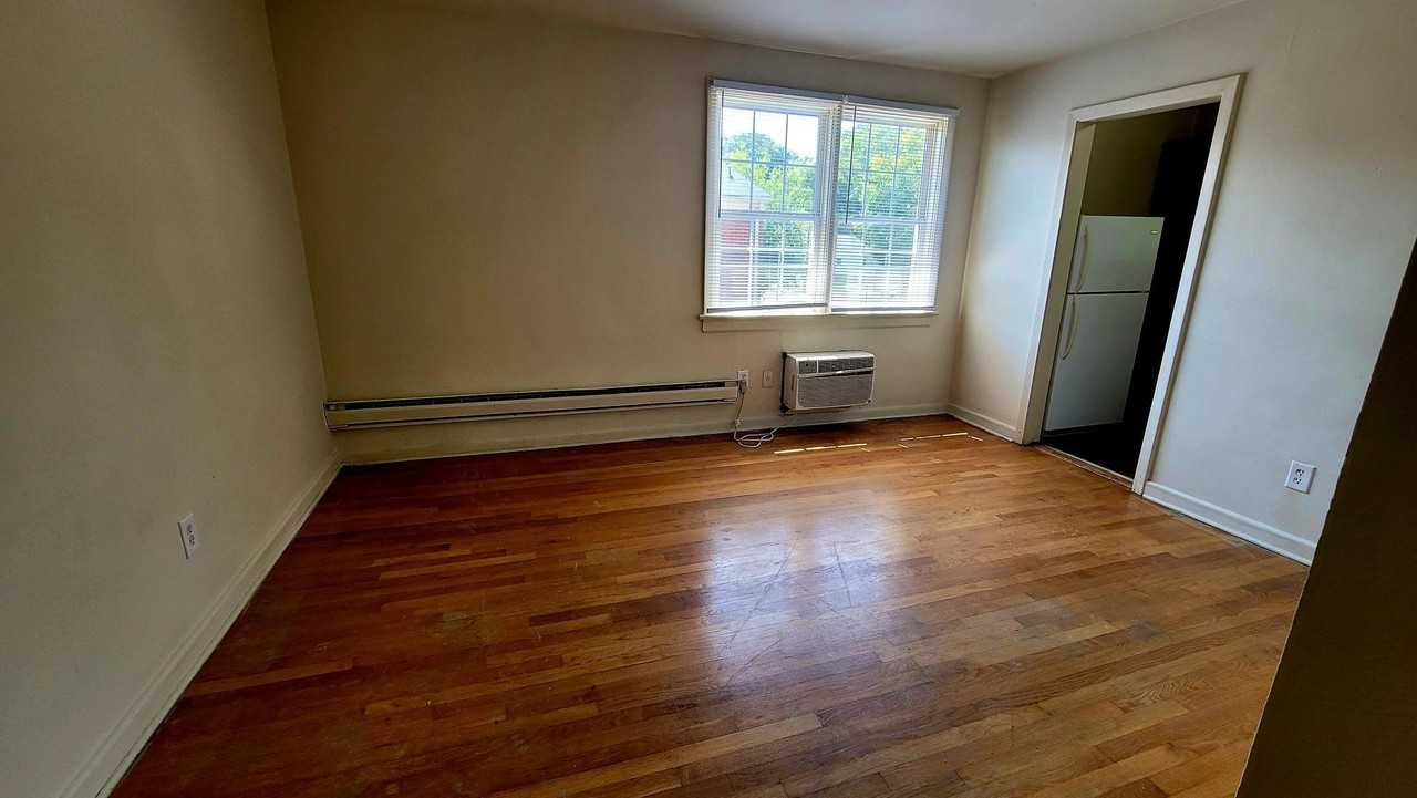 2605 5th Ave #6 - Photo 2 of 6