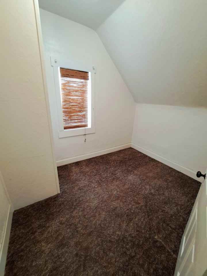 105 Owsley St - Photo 7 of 9