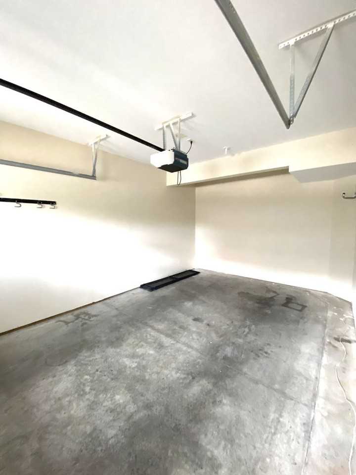 1145 Appian Crossing Way - Photo 3 of 31