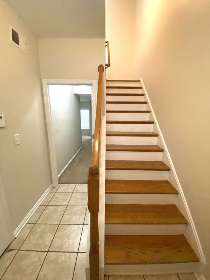 1145 Appian Crossing Way - Photo 5 of 31