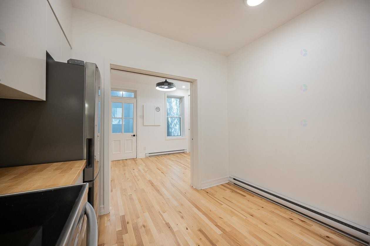 6764 Avenue Henri-Julien - Photo 4 of 17