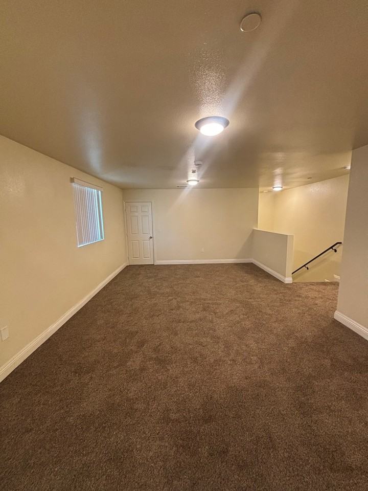 428 West 75th Street - Photo 7 of 20