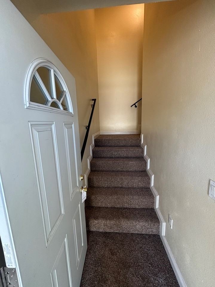 428 West 75th Street - Photo 3 of 20