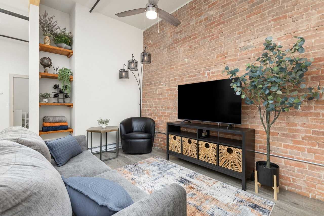 331 Main St #202 - Photo 4 of 26