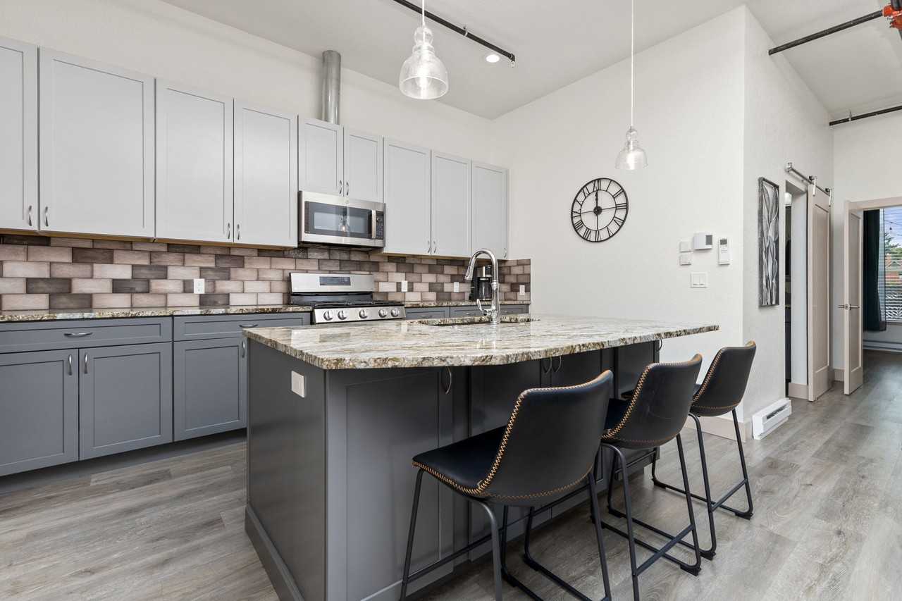 331 Main St #202 - Photo 7 of 26