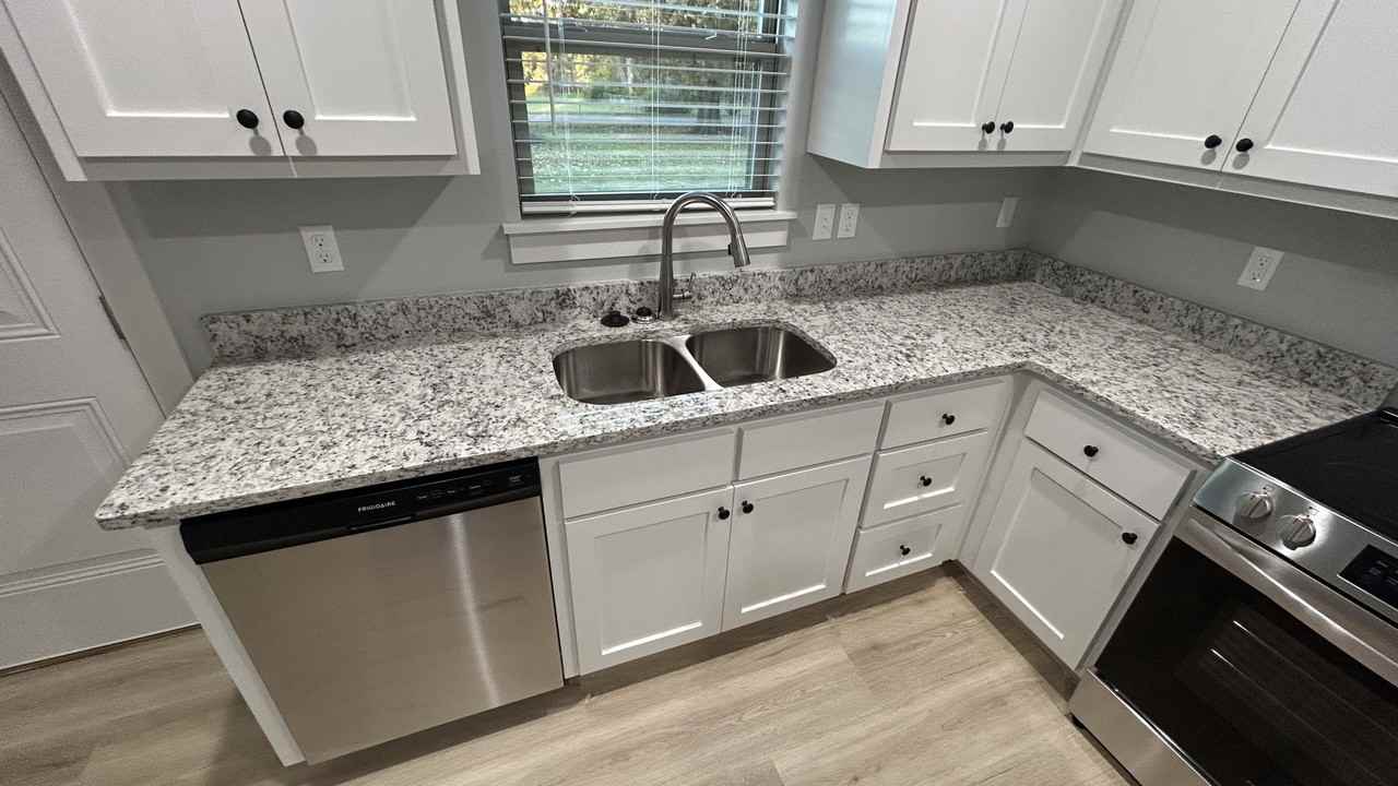 312 W Butler St #3 - Photo 6 of 19