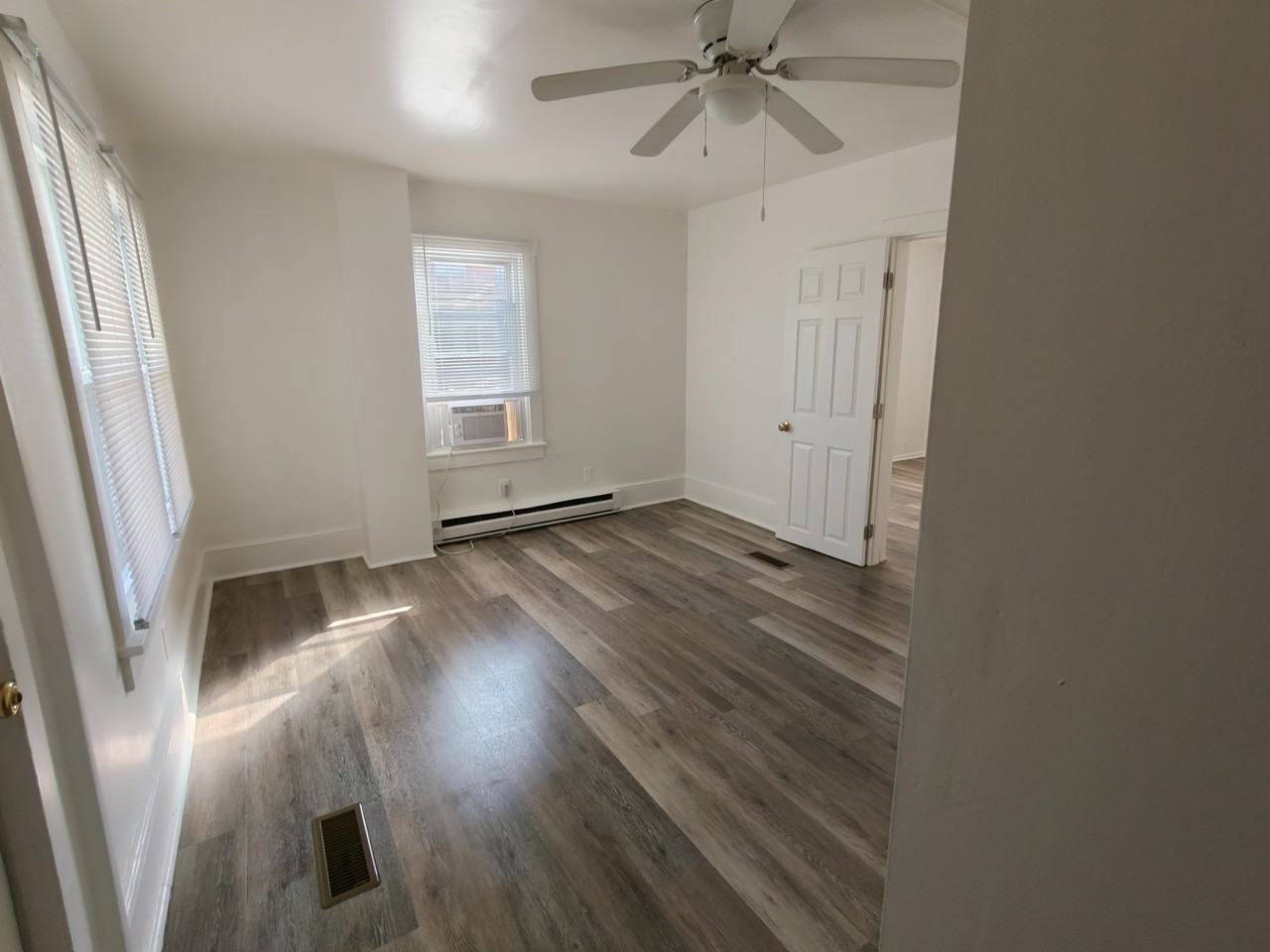 201 Southwest Blvd #A - Photo 5 of 11