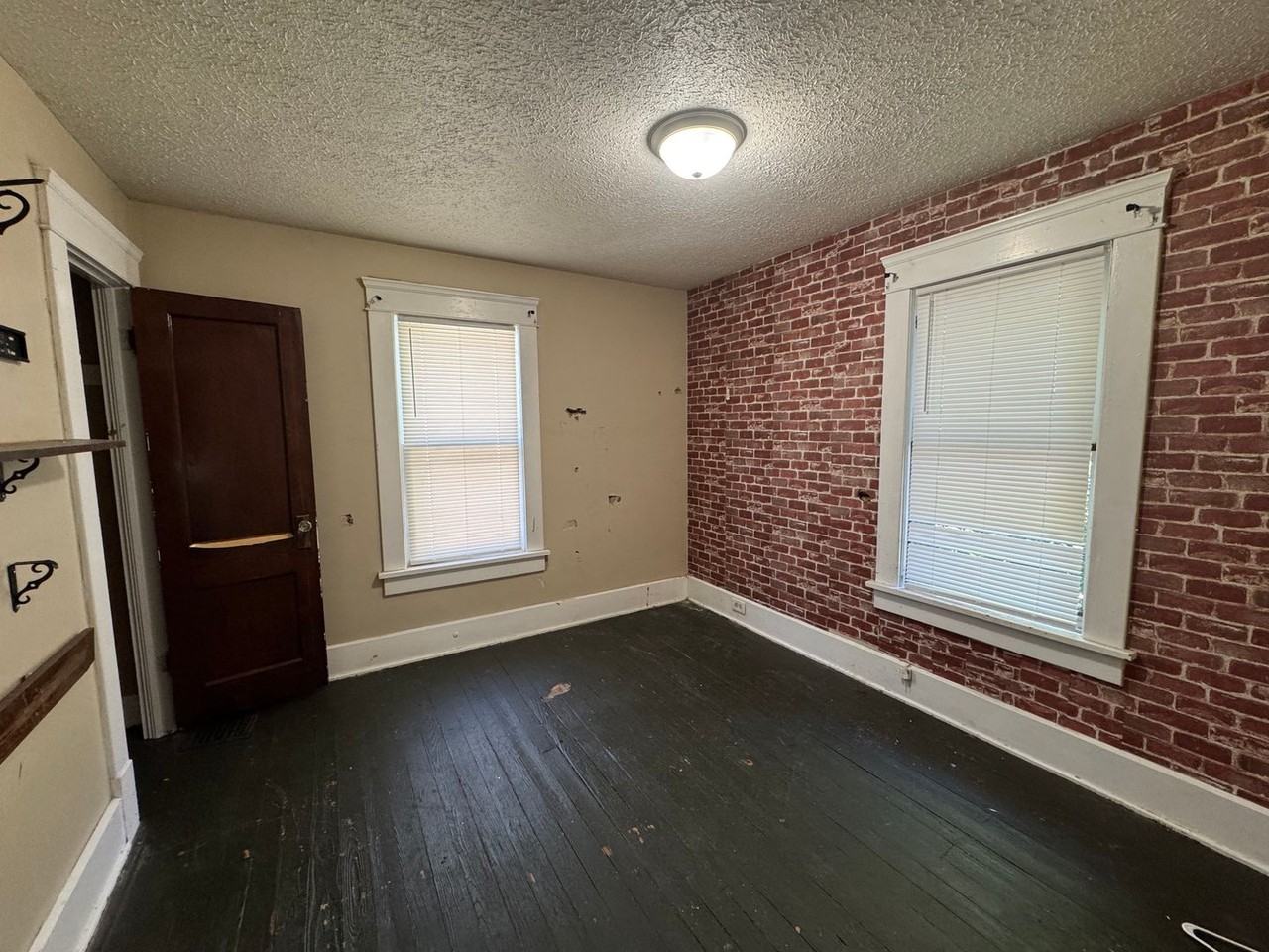 212 Dryden Ct Sw #NA - Photo 4 of 13