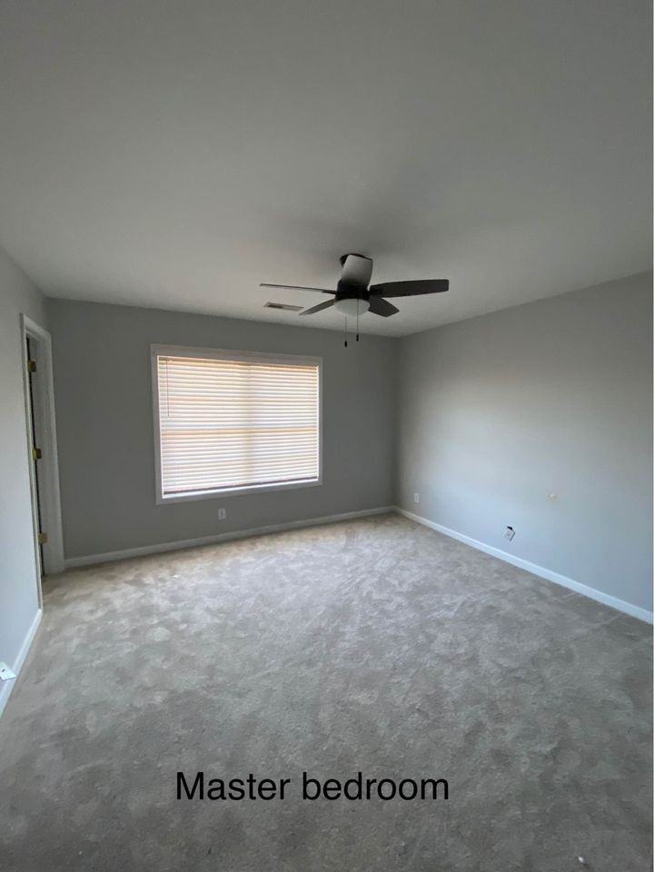 1031 Nottingham Dr Apt A #A - Photo 2 of 12