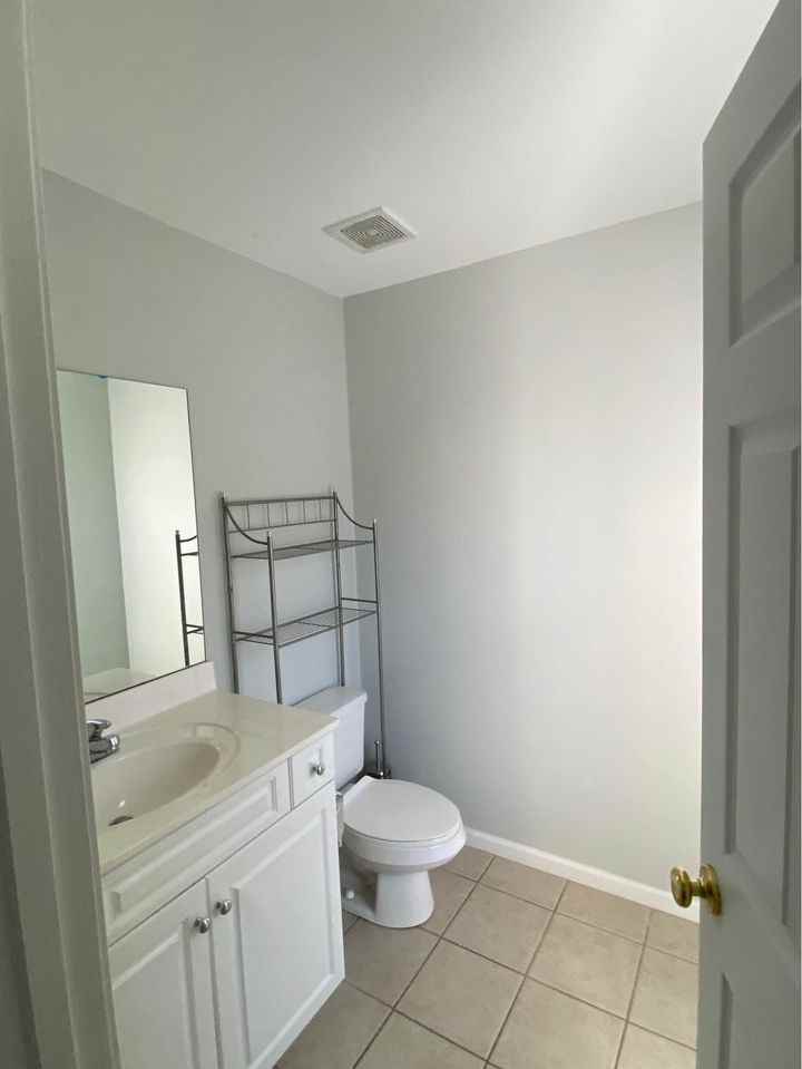 1031 Nottingham Dr Apt A #A - Photo 6 of 12