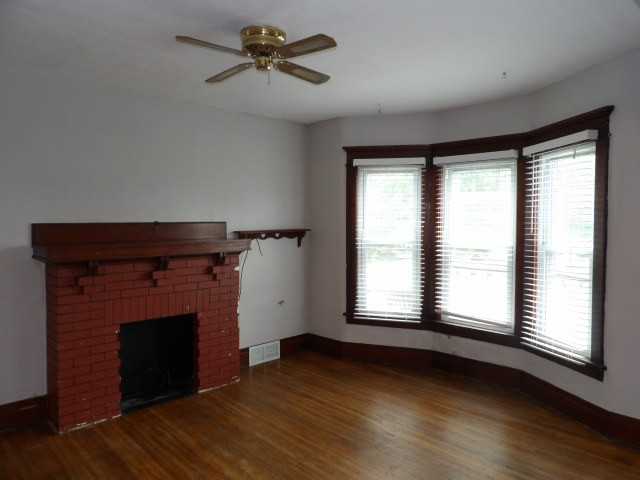 281 Woodside Ave #2 - Photo 2 of 17