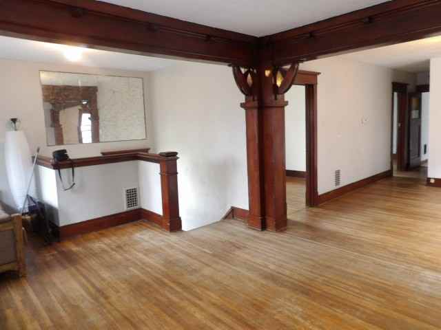 281 Woodside Ave #2 - Photo 3 of 17