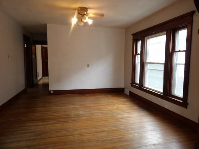 281 Woodside Ave #2 - Photo 4 of 17