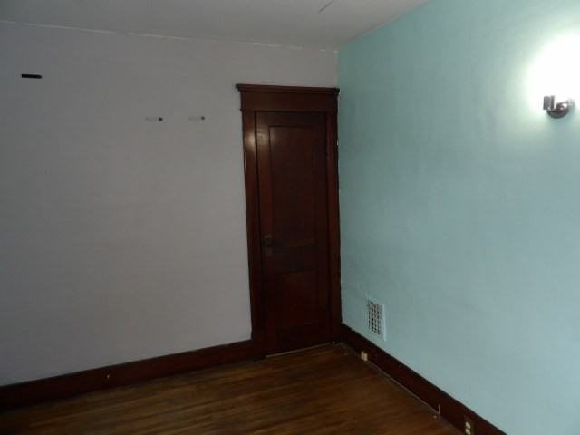 281 Woodside Ave #2 - Photo 6 of 17