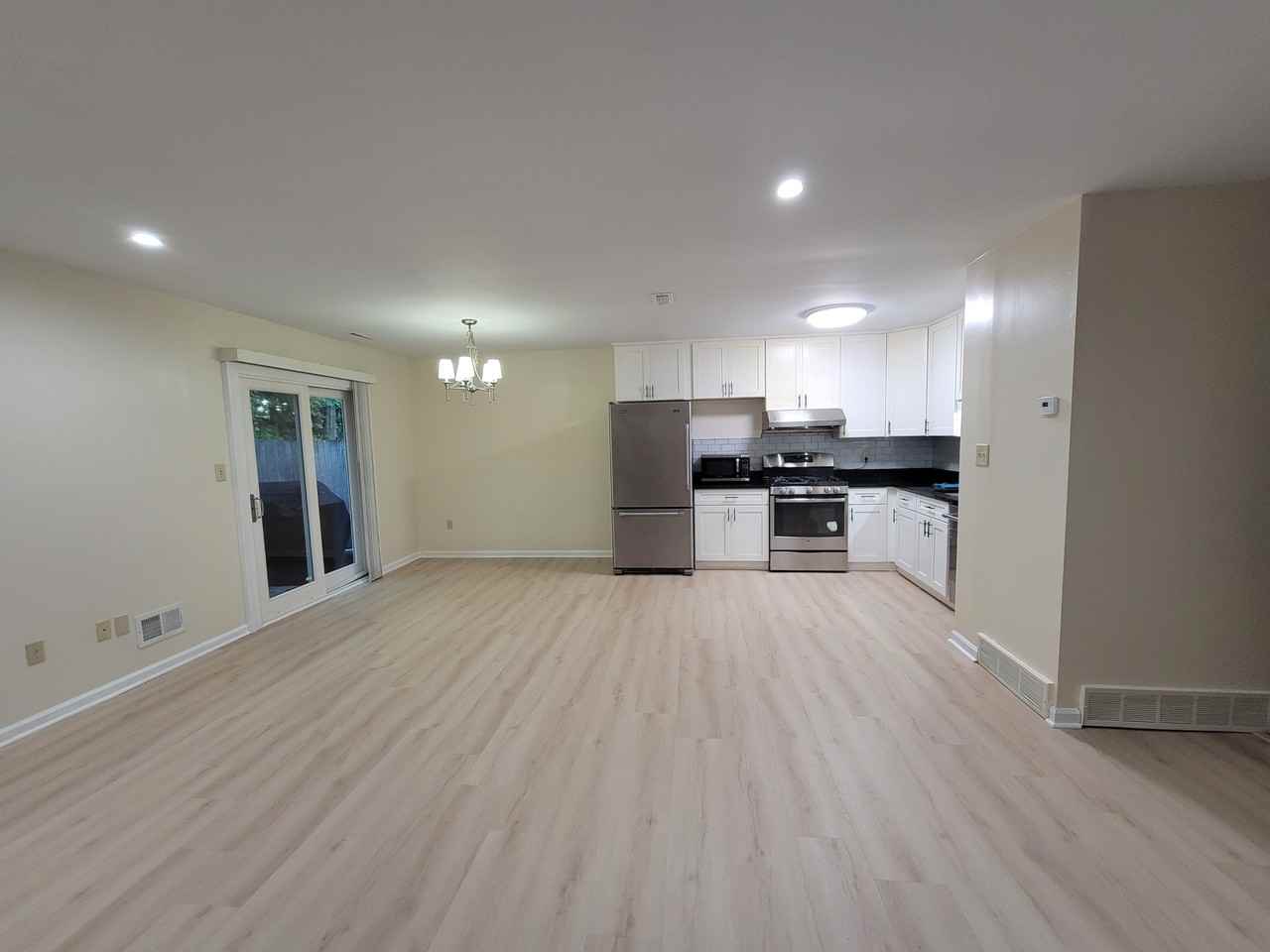 4039 Chaucer Pl #4039 - Photo 4 of 19