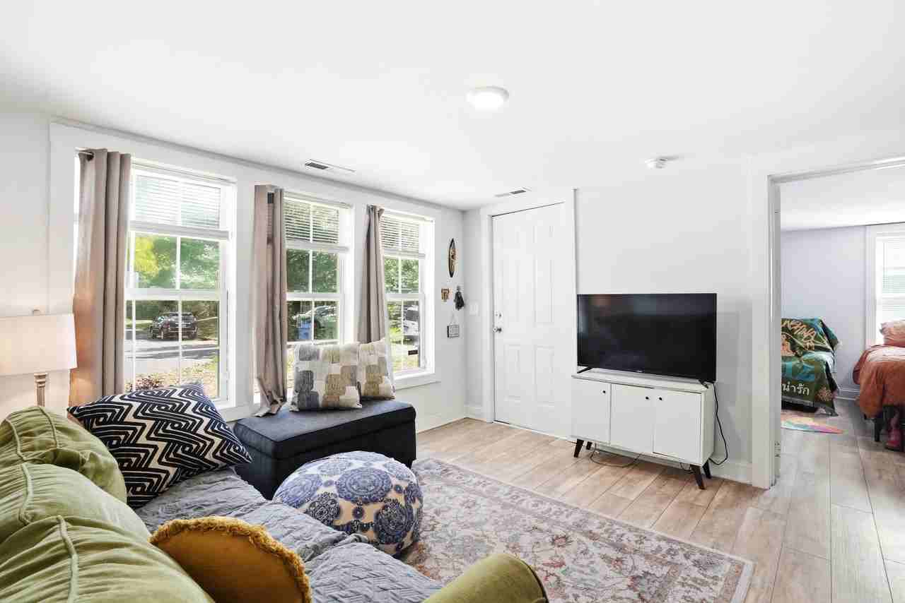 1826 Waddell St #A - Photo 4 of 18