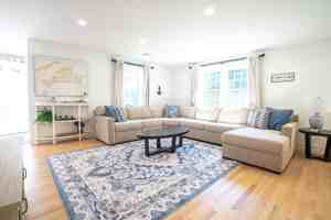 featured image of 176 Palmer Ave #4