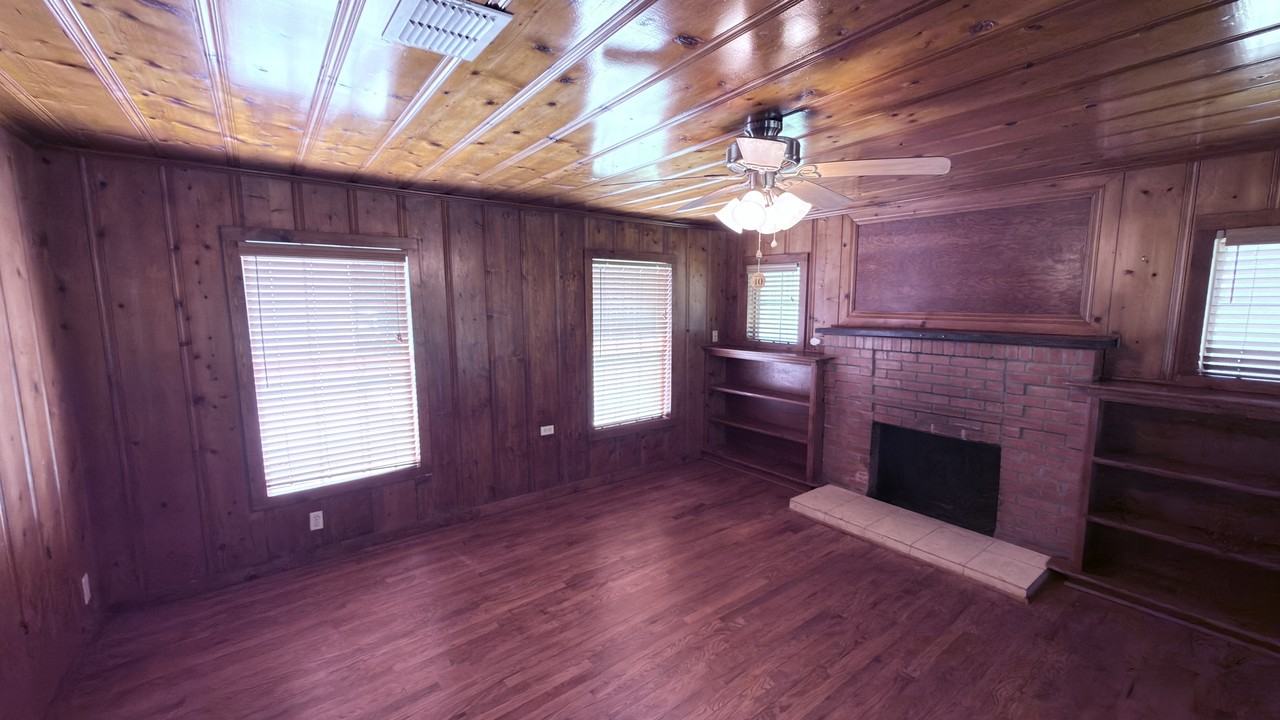 449 Speights Dr #NA - Photo 2 of 35
