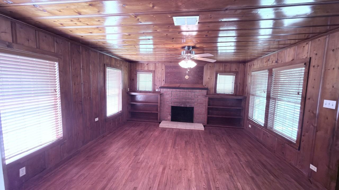 449 Speights Dr #NA - Photo 3 of 35