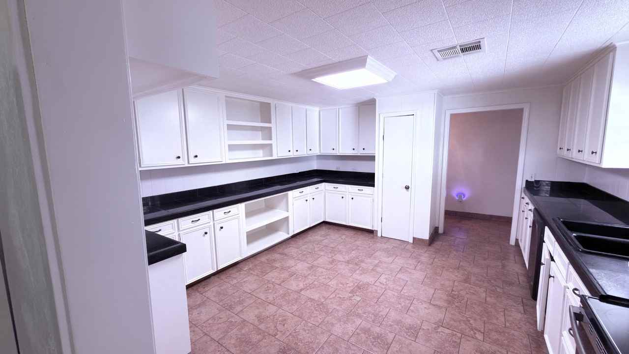 449 Speights Dr #NA - Photo 7 of 35