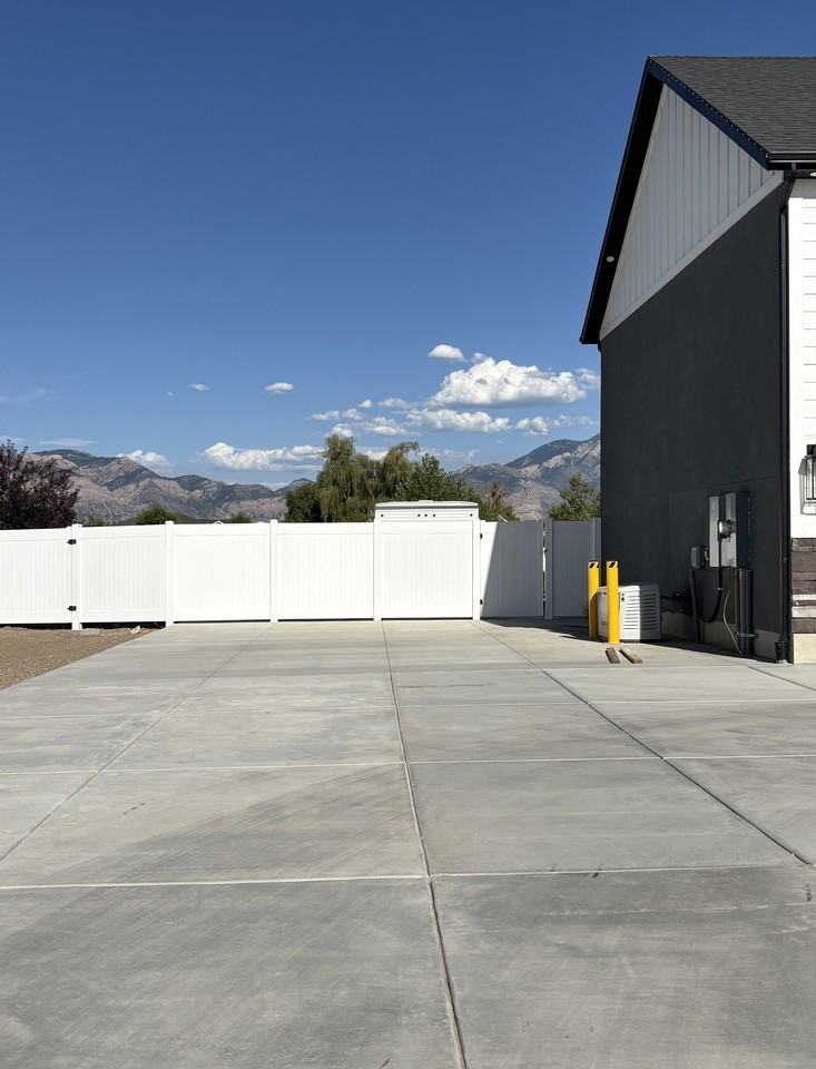 1742 Degiorgio St #NA - Photo 4 of 30