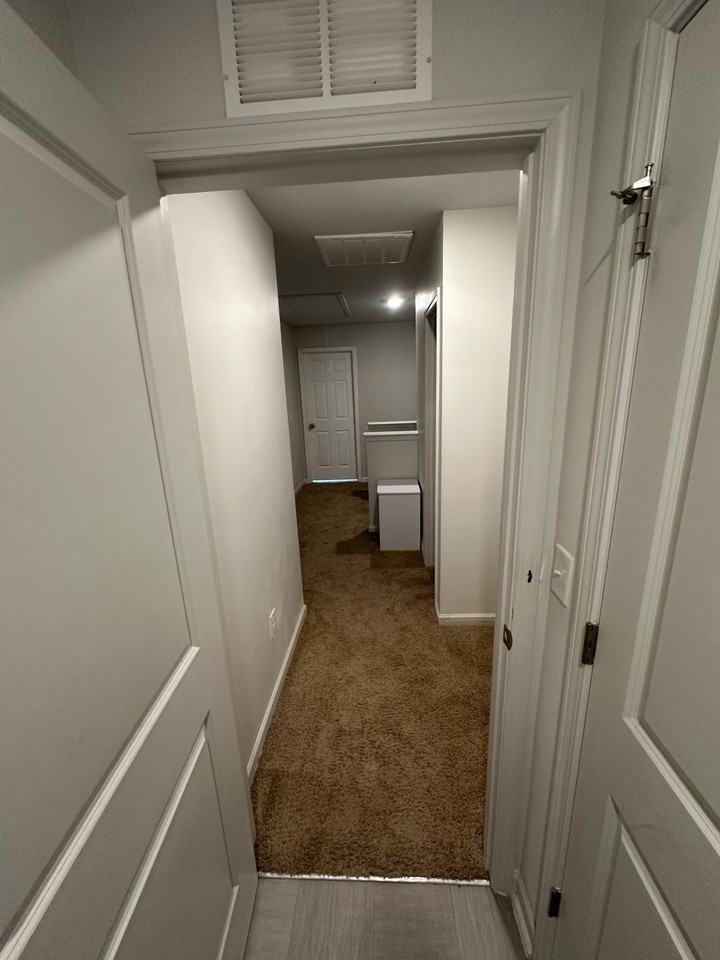 408 N Great White Way #NA - Photo 5 of 24