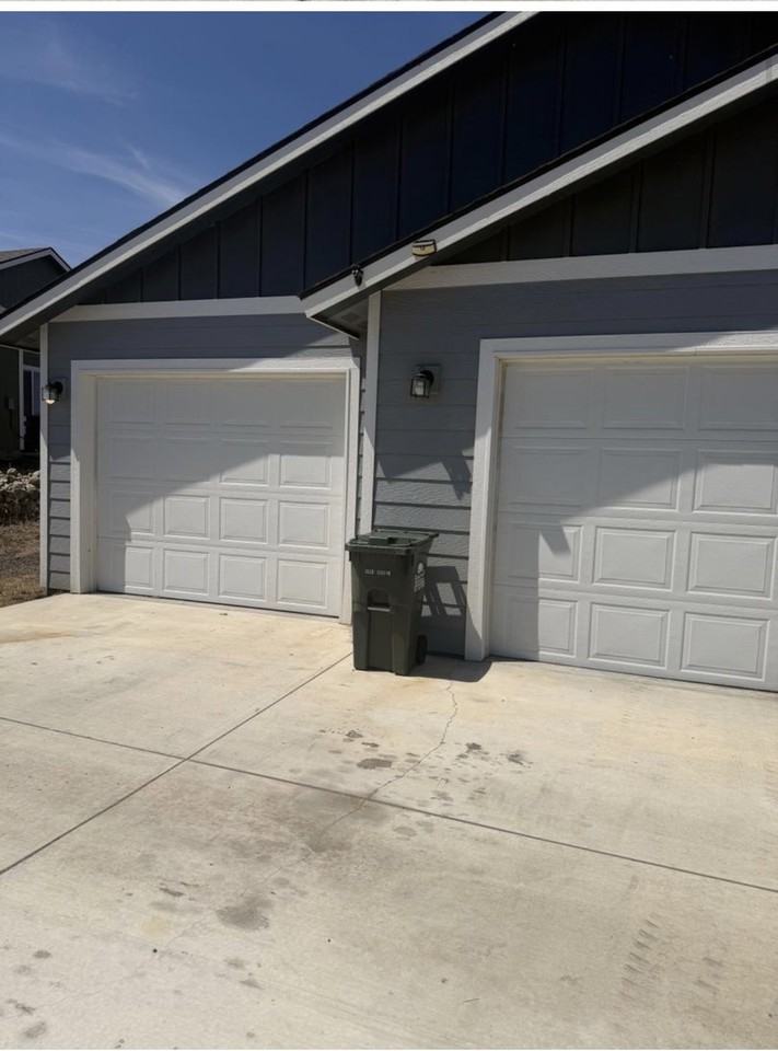2766 Thrush St #NA - Photo 2 of 20