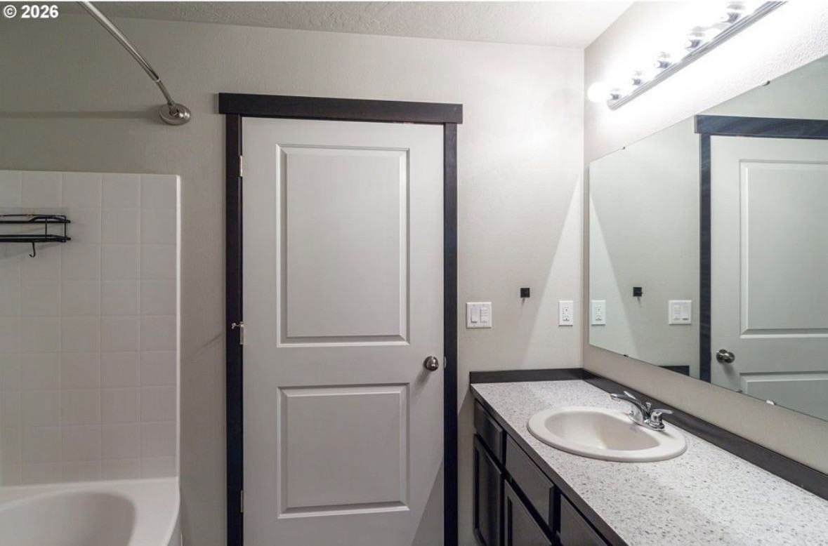 2766 Thrush St #NA - Photo 4 of 20