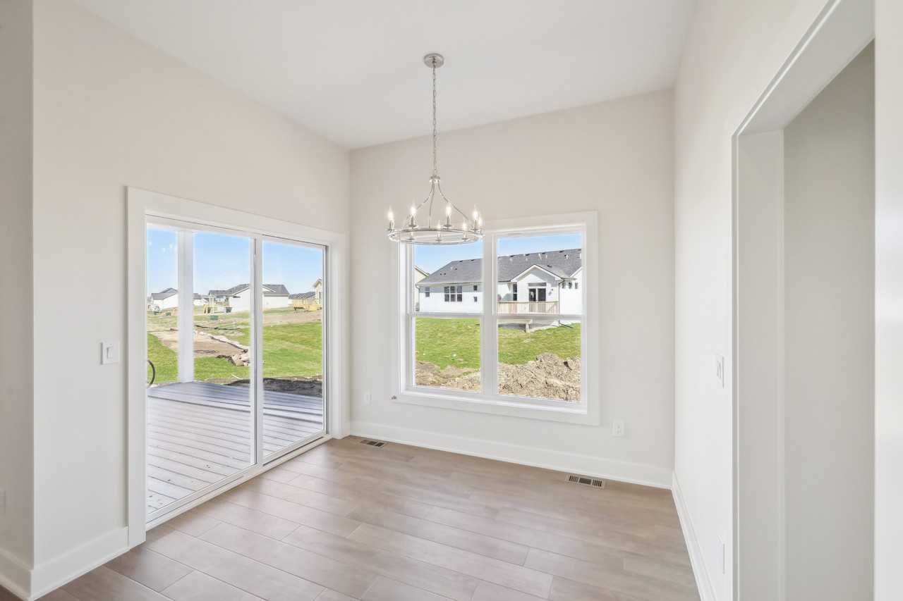 1395 Nw Red Oak Dr #NA - Photo 4 of 43