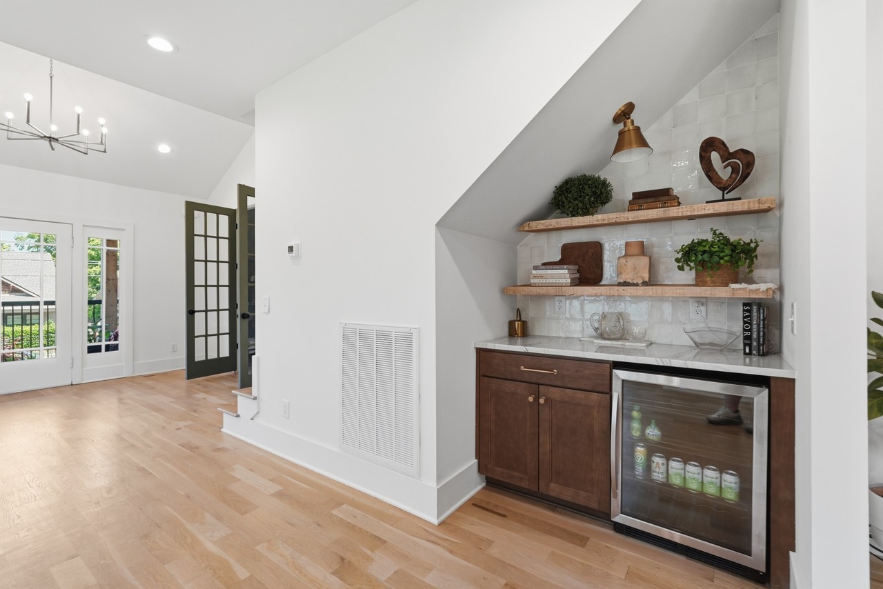 1118 Douglas Ave #NA - Photo 5 of 44