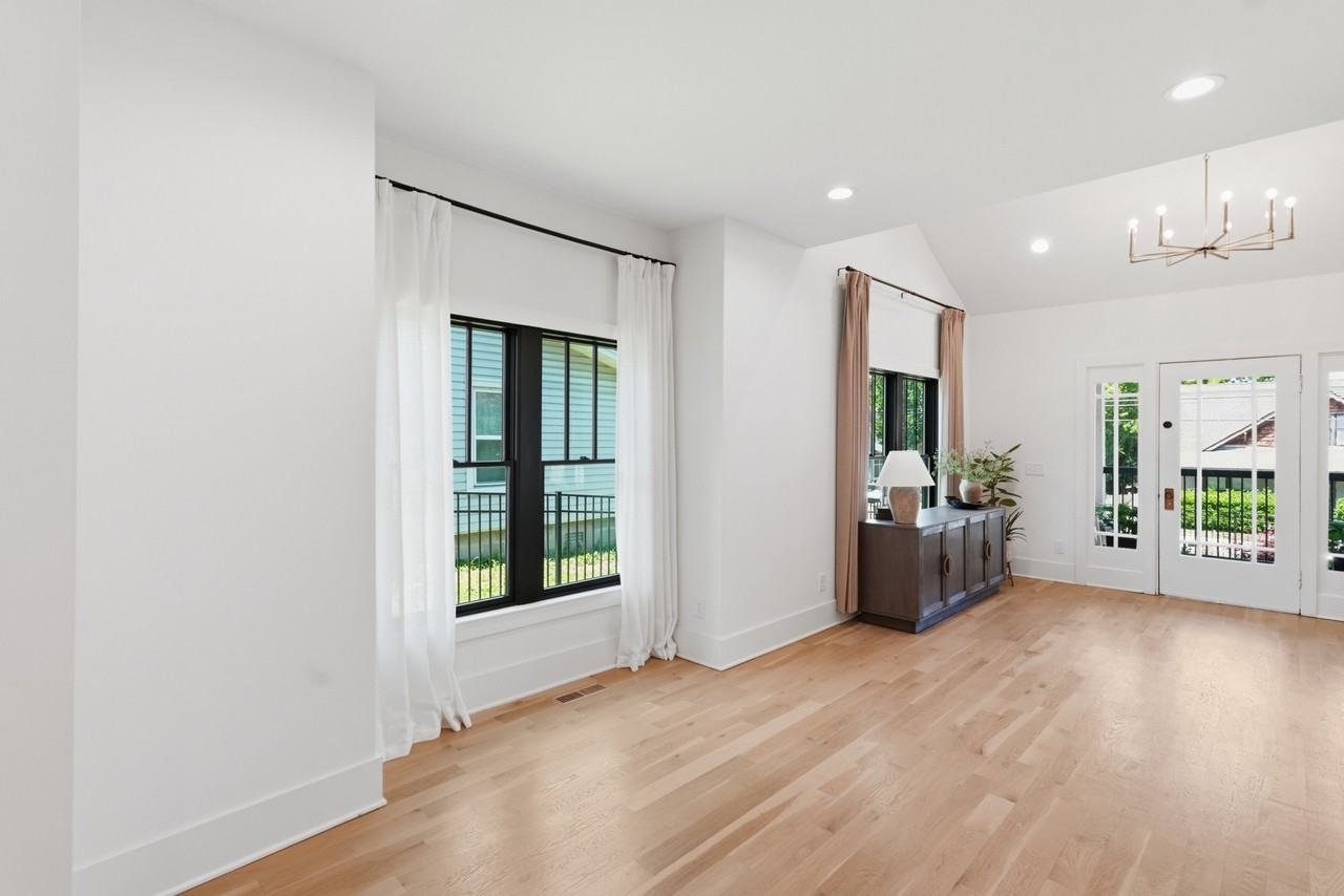 1118 Douglas Ave #NA - Photo 7 of 44