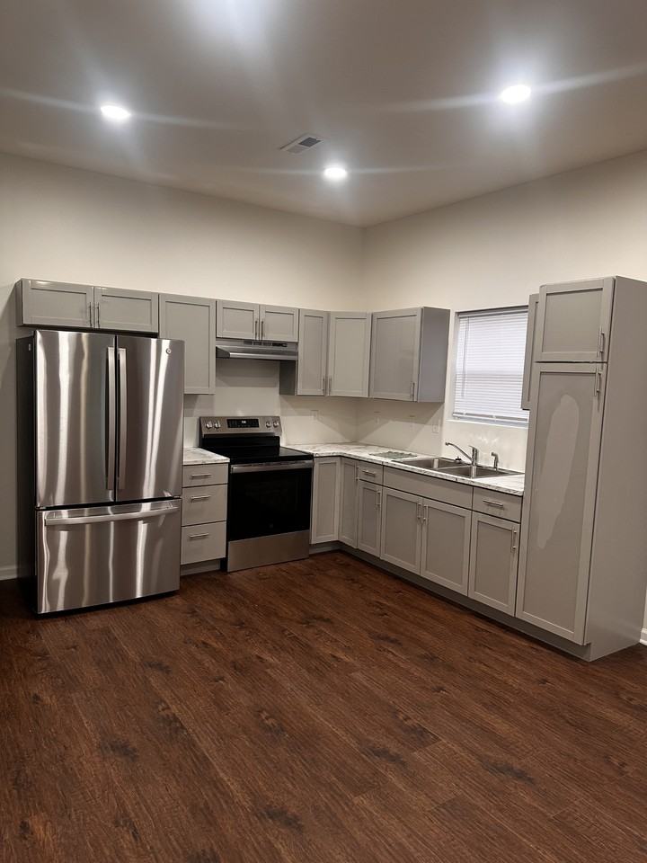 821 Morris Ave #NA - Photo 4 of 14