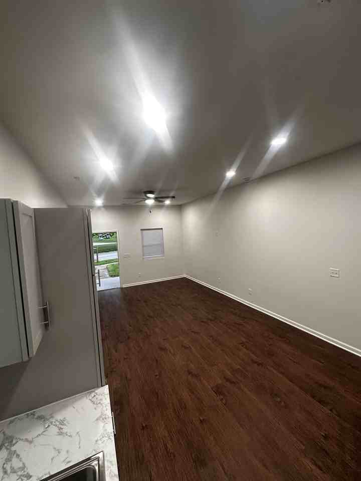 821 Morris Ave #NA - Photo 5 of 14