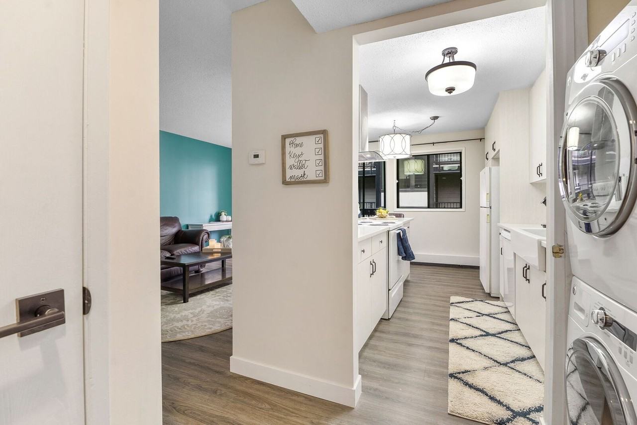 3519 49 St Nw - Photo 3 of 30