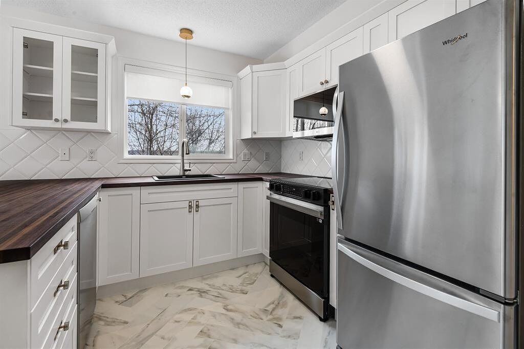 7451 Mountain View Terraces - Photo 2 of 25