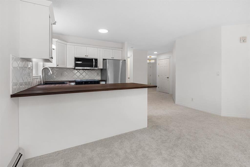 7451 Mountain View Terraces - Photo 4 of 25