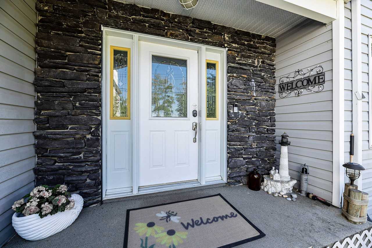 3 Jarvis Bay Dr - Photo 2 of 43