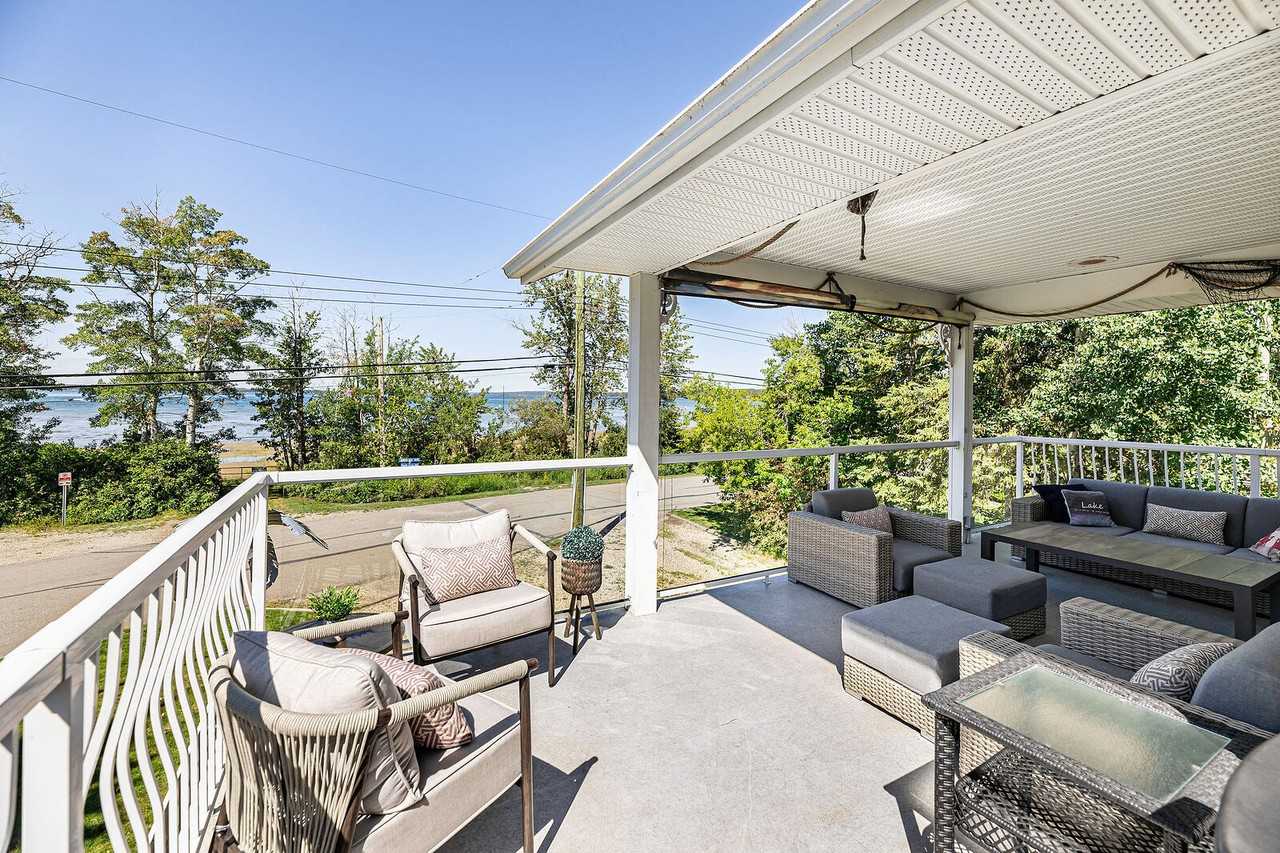 3 Jarvis Bay Dr - Photo 3 of 43