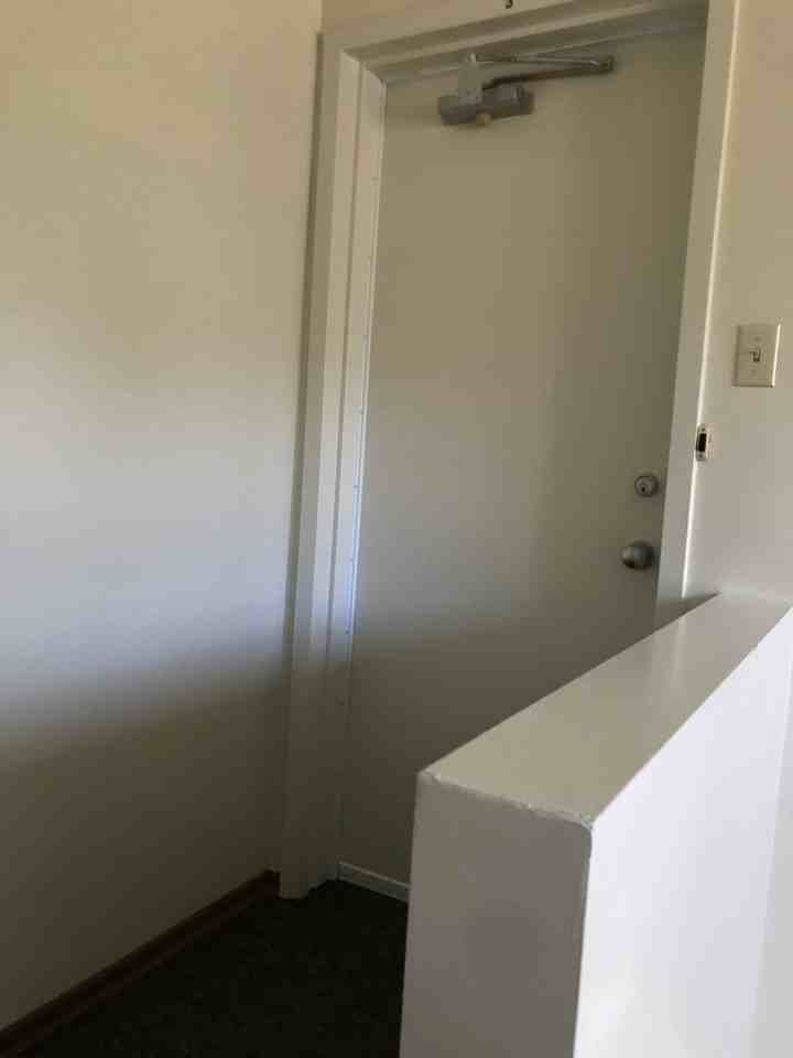 8319 - 8319 100 Street Northwest - Photo 3 of 12