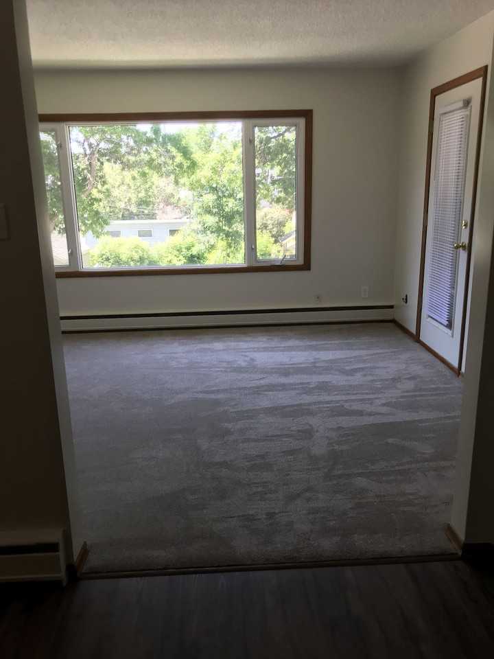 8319 - 8319 100 Street Northwest - Photo 5 of 12
