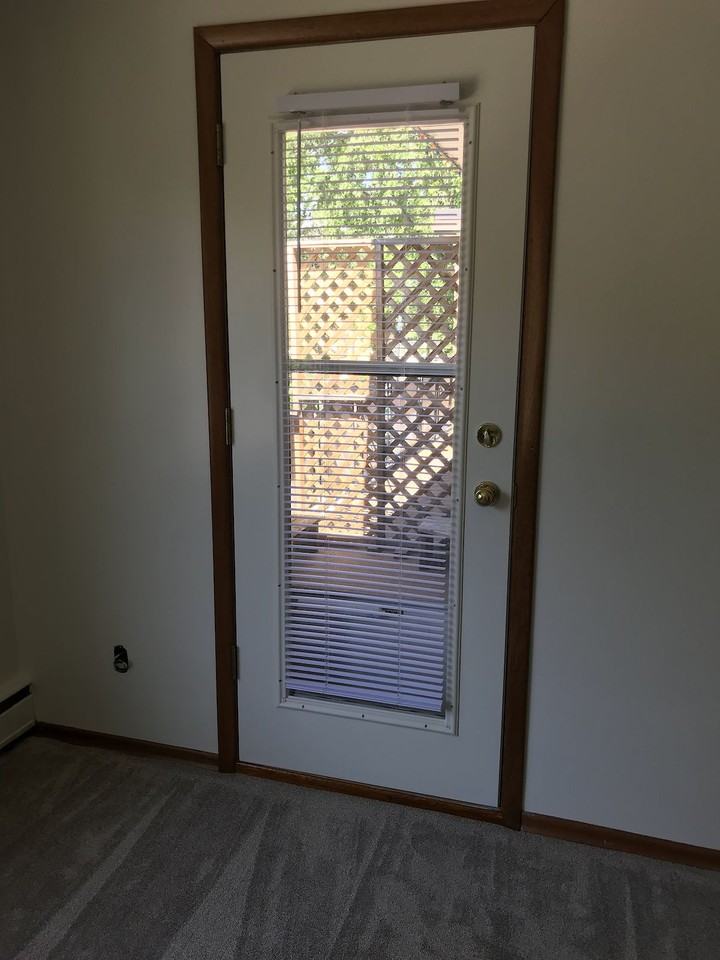 8319 - 8319 100 Street Northwest - Photo 6 of 12