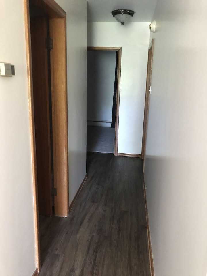 8319 - 8319 100 Street Northwest - Photo 7 of 12